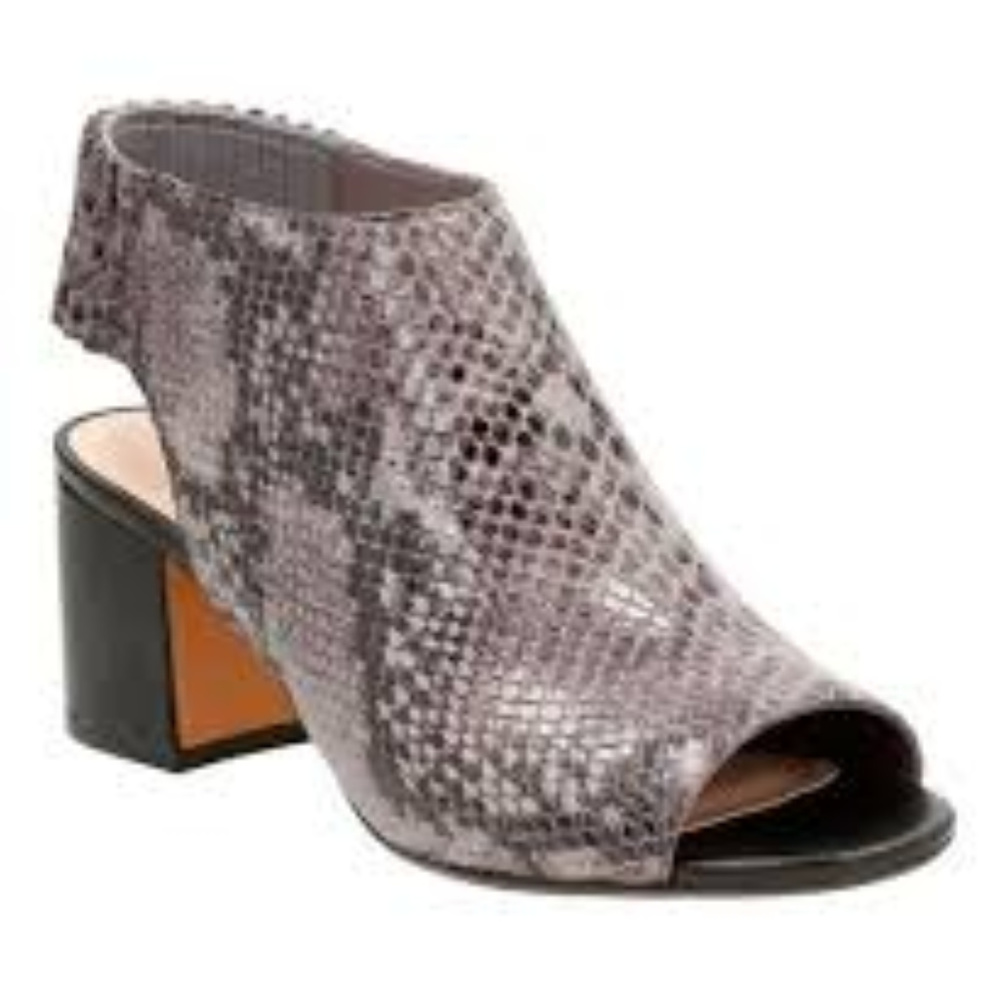NWOT *CLARKS* Gray Snakeskin